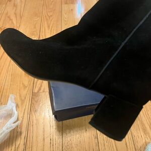 Adrienne Vittadini Black Heeled Boots size 10.